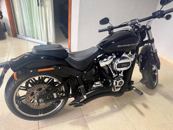 HARLEY-DAVIDSON SOFTAIL BREAKOUT 114 HARLEY-DAVIDSON SOFTAIL BREAKOUT 114
